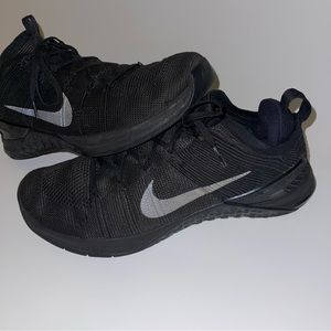 Nike Metcon DSX Flyknit Black Hyper Crimson Size 12.5